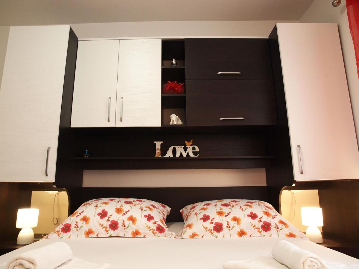 מאקרסקה Apartman Mario מראה חיצוני תמונה